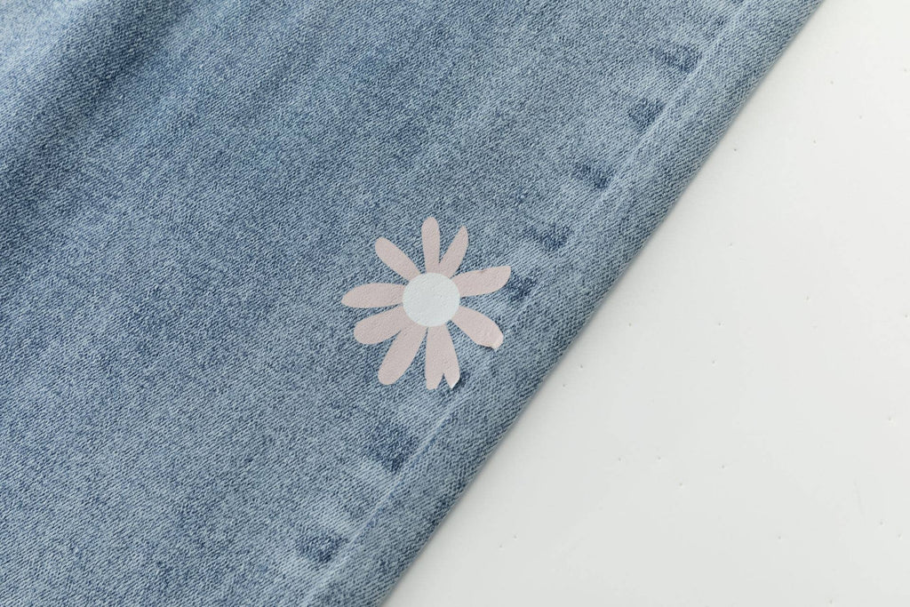 Jeans met bloemen detail